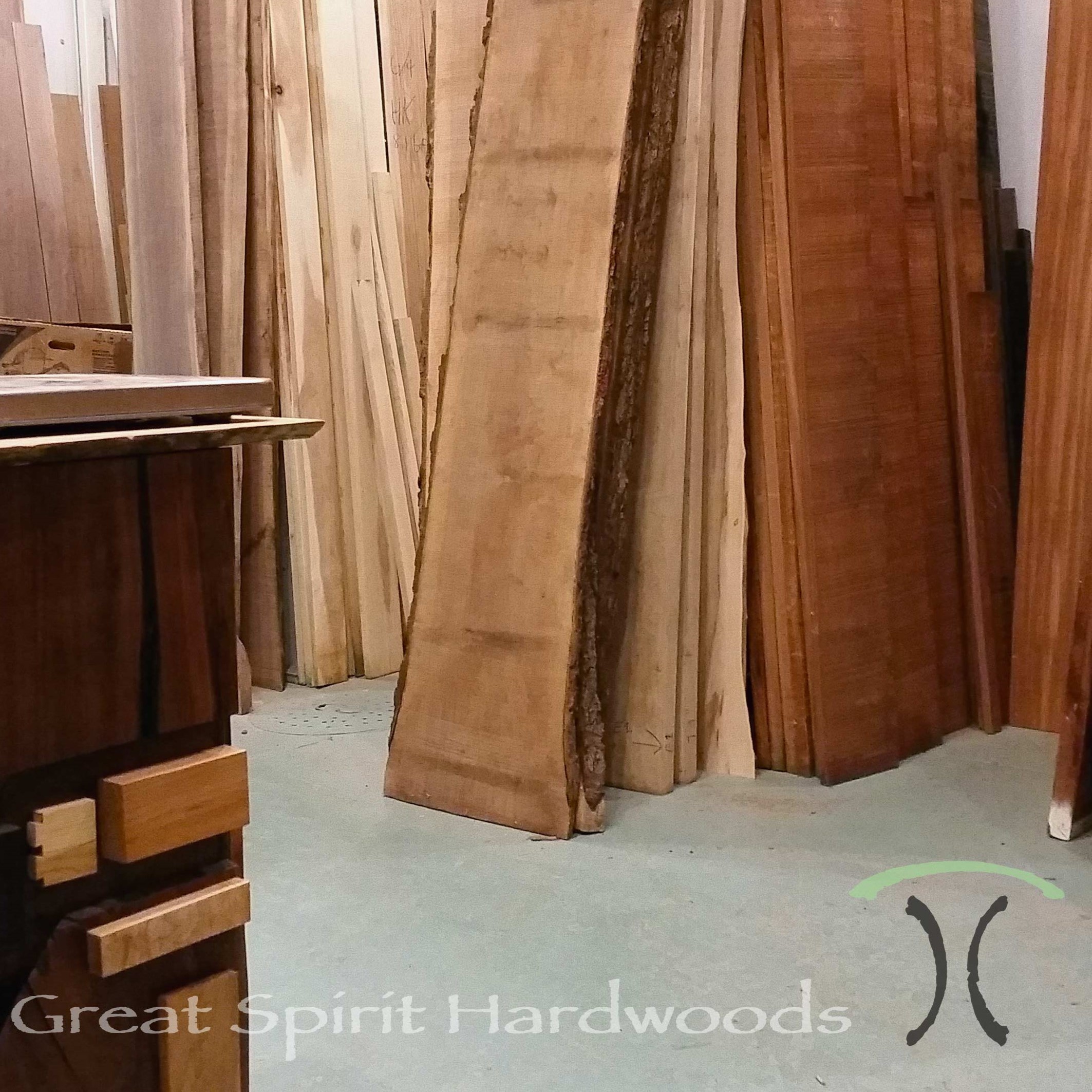 We offer a variety of kiln dried hardwoods, premium boards, lumber and live edge slabs by the "Board Foot"